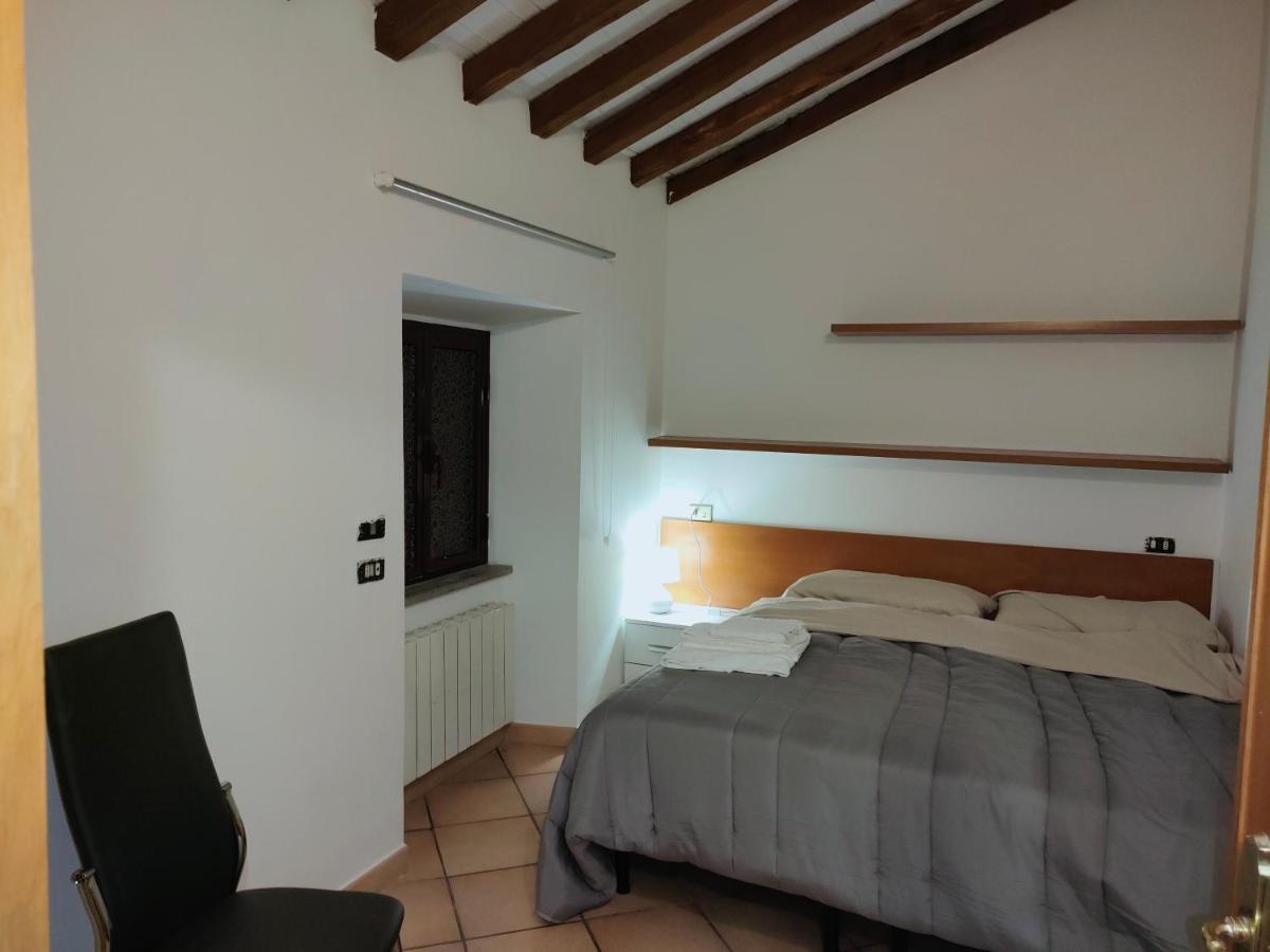 Francigena Viterbo Apartment Con Parcheggio Gratuito A Soli 2 Minuti ภายนอก รูปภาพ