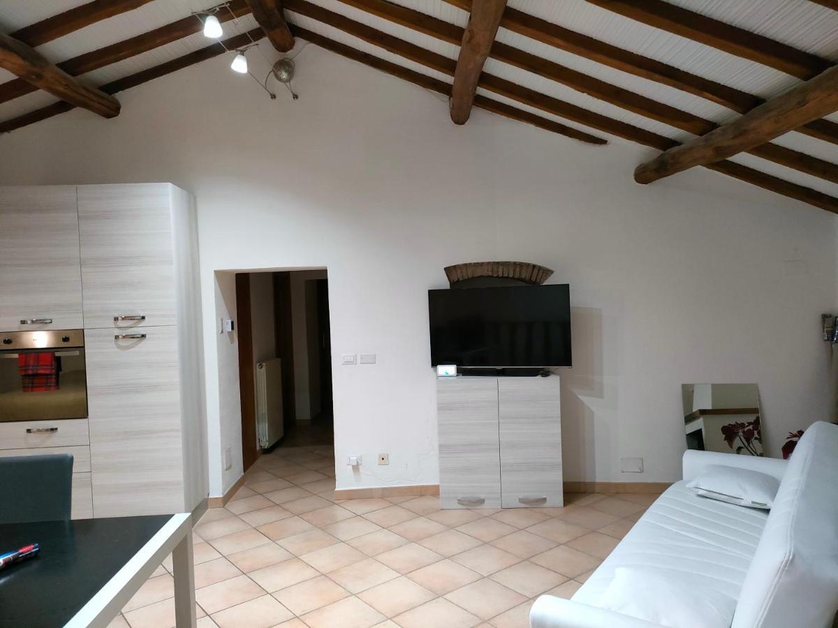 Francigena Viterbo Apartment Con Parcheggio Gratuito A Soli 2 Minuti ภายนอก รูปภาพ